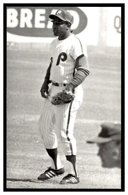 Tony Taylor Philadelphia Phillies Vintage Baseball Postcard BL1-01 - Image 1 of 2