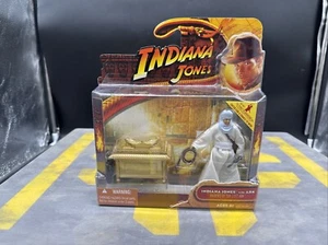 Indiana Jones with Ark of the Covenant Raiders of The Lost Ark 2008 Hasbro New - Picture 1 of 7