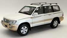 FAW 1/18 Scale Diecast - FAW Toyota Land Cruiser White / Gold