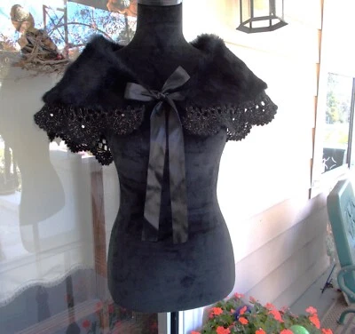 Women's Samuel Dong Black Rabbit Fur Crocheted Scalloped Trim Caplet/Cape S-Plus - Image 1 of 4