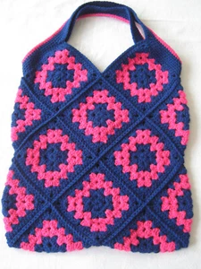 NEU + Unikat!! Tasche Granny Square - Handarbeit – Wolle - Gehäkelt - Beerentöne - Bild 1 von 3