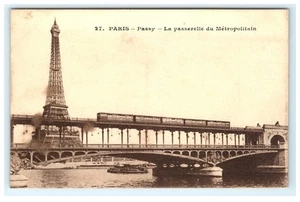 Vintage Paris Passy Bridge Metro Postkarte mit Eiffelturm Lithographie - Bild 1 von 2