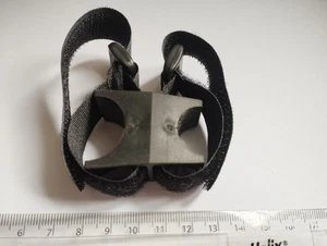 Bloque de montaje "gancho y bucle" para antorchas de bicicleta etc 90 grados/versiones en línea - Imagen 1 de 4