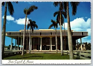 State Capitol Of Hawaii, USA, Vintage Post Card - Picture 1 of 2