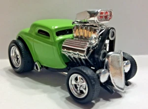 MUSCLE MACHINES 1933 FORD COUPE - 1/64 - 33 STREET ROD -- - Picture 1 of 4
