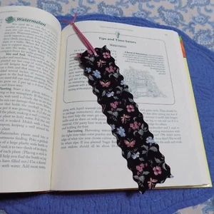 Bookmark Fabric or Cloth FLOWERS and BUTTERFLIES with Pink Ribbon Handmade - Picture 1 of 3