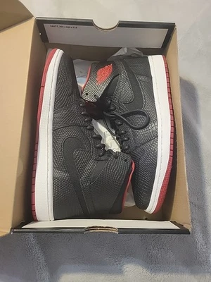Nike Air Jordan 1 Retro Alto Nouv Bred Negro/Gimnasio Rojo-blanco 819176-001 Talla 8 Para hombres Foto 1 de 4