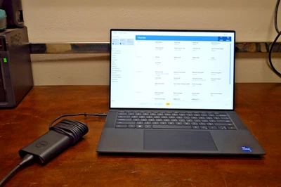 Notebook Dell Precision 5570 15,6" FHD+ i7-12800H 32GB 512GB NVMe RTX A2000 READ - Imagem 1 de 4