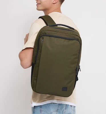 Herschel Supply CO tech Kaslo daypack NWT $130 - Image 1 of 4