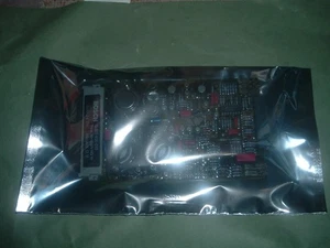 BOSCH ..0 811 405 013 TARJETA DE UNIDAD PROPORCIONAL...NUEVA NO EN LA CAJA ORIGINAL - Imagen 1 de 1