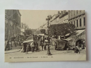 CPA 17 ROCHEFORT RUE DE L'ARSENAL LE MARCHE - Picture 1 of 2