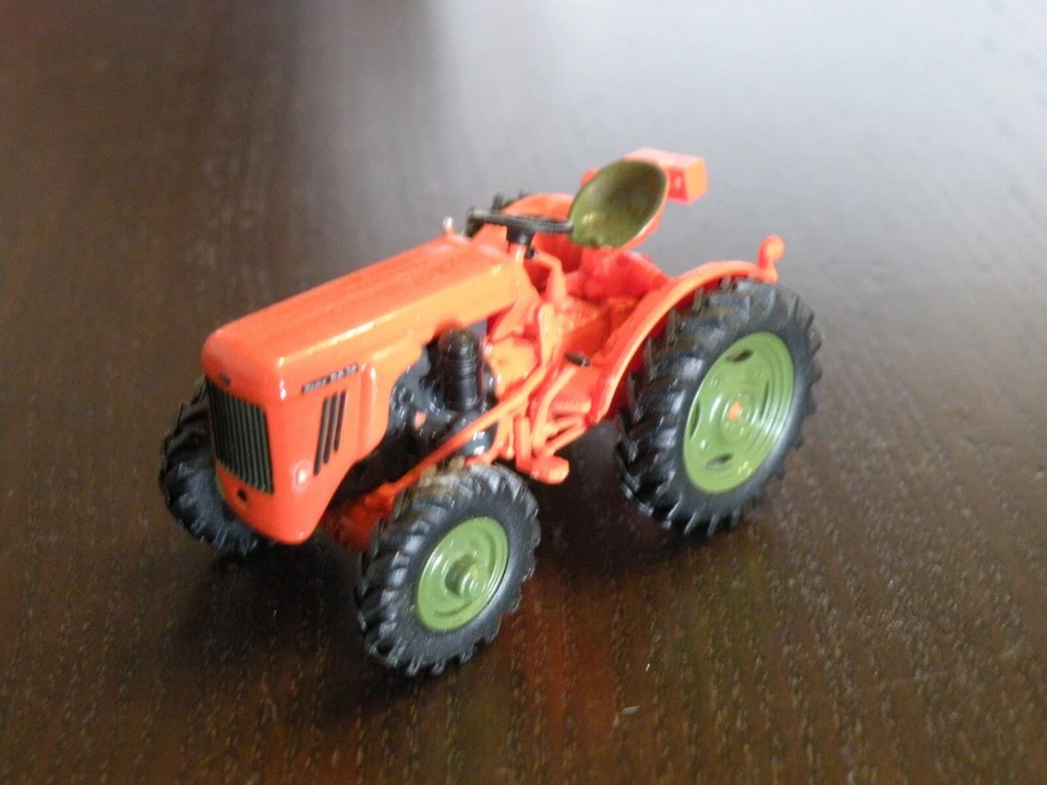 UNIVERSAL HOBBIES TRATTORE SAME DA-30 DIESEL - S. 1:43 - Immagine 1 di 1