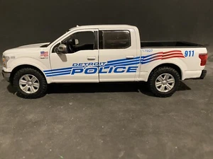 Detroit Police 1:27 Scale Fors F-150 Police Pickup Custom - Picture 1 of 4