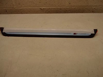 AUDI Q5 SQ5  N/S PASSENGER SILL TRIM : 8R0853373G - Image 1 of 3