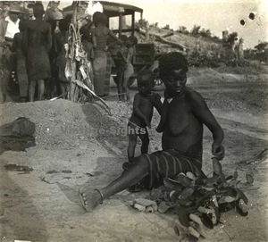 N'Djili - Kimpoko - Léopodville / Congo: Topless Tribal Woman & Her Kid (Vintage - Imagen 1 de 1