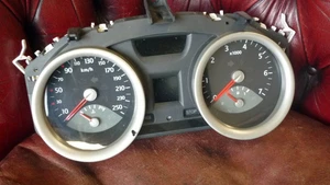 Renault Megane 2 - 1.9 dCi 88kW - Tacho Tachometer Kombiinstrument - 8200306552A - Bild 1 von 1