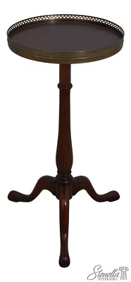 L66661: Soporte o mesa pedestal galería latón caoba KINDEL Foto 1 de 4