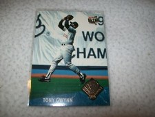 1992 ULTRA AWARD WINNERS TONY GWYNN #12 SAN DIEGO PADRES