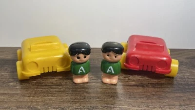 Juego de figuras y coches vintage Sears Handles arco amarillo rojo A Hong Kong Foto 1 de 4