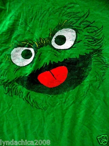 OSCAR THE GROUCH Sesame Street Shirt (Size Medium) ***Licensed Merchandise*** - Picture 1 of 3