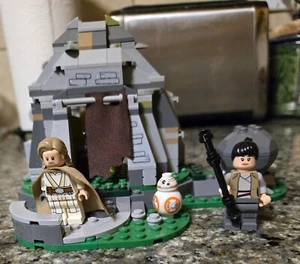 LEGO Star Wars: Ahch-To Island Training (75200) - Bild 1 von 4