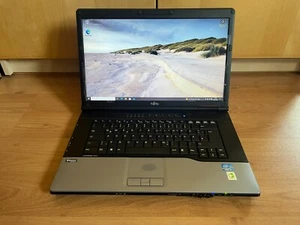 Fujitsu Notebook 15,6", E752, Port Replicator, 2 Netzteile, Blickschutzfilter - Bild 1 von 13
