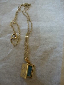Vintage KIND HALSKETTE BUCH HERZ ANHÄNGER an Kette 13" MEDAILLON öffnet goldfarben - Bild 1 von 3