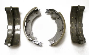 Rear Brake Shoes Set For Mitsubishi Canter FE649 6.5T / FE659 7.5T 4D34T  98-08 - Picture 1 of 1