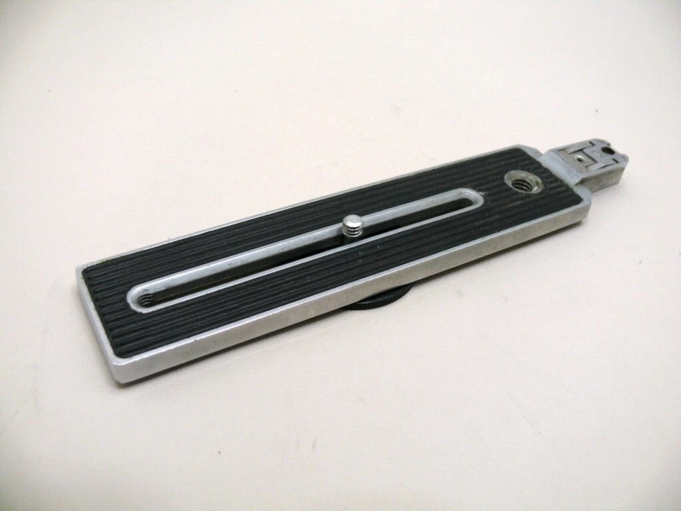 Metz 403.6-1 flash bracket as pictured.  - Image 1 of 1