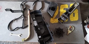 VW Golf 3 Wagenheber Bordwerkzeug Halter Reserverad GT GTI Jetta 2 Gummi Öse - Bild 1 von 4