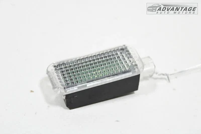 2005-2021 AUDI A6 C7 СЕДАН ПЕРЕДНЯЯ ПРАВАЯ СТОРОНА ИНТЕРЬЕРА ВЕЖЛИВОСТЬ ЛАМПА OEM - Изображение 1 из 4