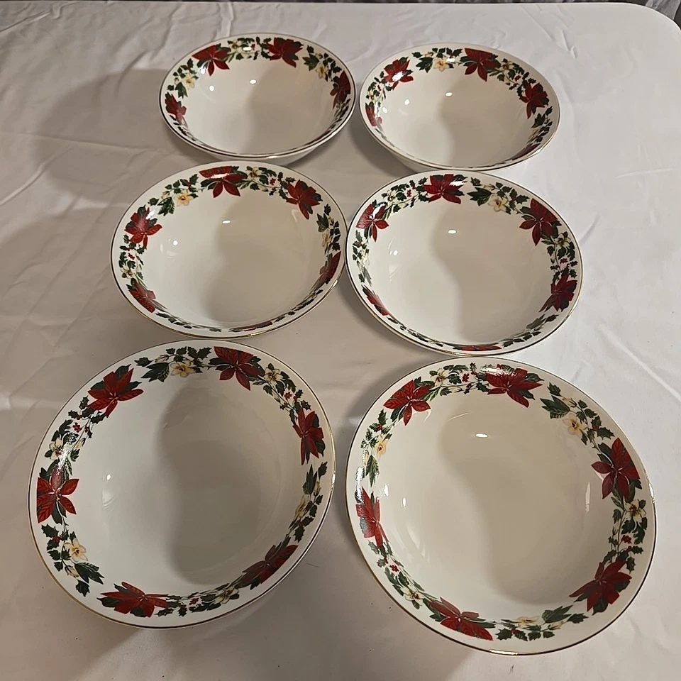 6 -Vintage Gibson Everyday Poinsettia Holiday White/Red Floral Soup/Cereal Bowls - Image 1 of 4