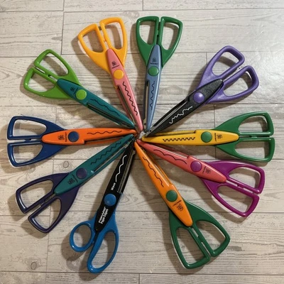 Provo Craft Lot Of 10 Edging And Scalloping Scissors Scrapbooking Arts And Craft - Image 1 of 4