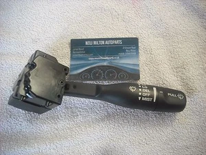 A GENUINE CHRYSLER PT CRUISER WINDOW WINDSCREEN WIPER AND WASHER STALK SWITCH - Picture 1 of 2