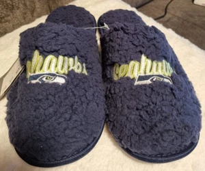 Seattle Seahawks Sherpa-Slipper – Damen Gr. M (7/8 oder 38/39) - Bild 1 von 10