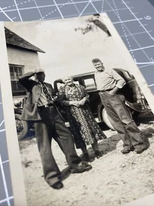 Group in front of old car Central Texas Vintage Photo Portrait 487 - Picture 1 of 16