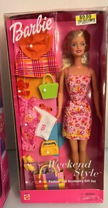 Barbie Weekend Style Fashion and Accessory Gift Set 2001 Mattel #56214 - Picture 1 of 2