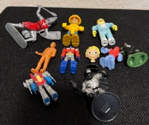 Mixed Lot of Plastic Toys Batman Robots Green Lantern Knight Construction Worker - Picture 1 of 16