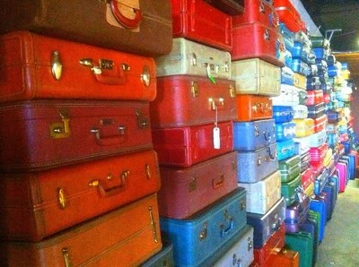 VINTAGE SUITCASE LUGGAGE LOT SAMSONITE TRUNK LEATHER OLD RETRO HARD MULTIPLE MOD - Image 1 of 2