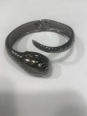 Reloj pulsera caracol KJL Foto 1 de 4