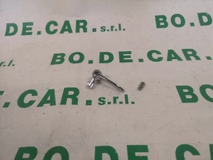 FIAT 126/124, MANIGLIA GIREVOLE SINISTRA SUPERIORE - Foto 1 di 1