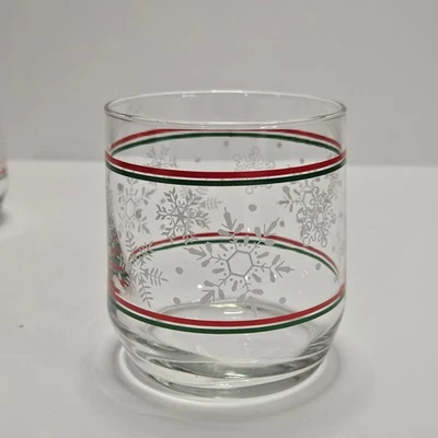 Vasos de jugo de Navidad vintage, diseño de copo de nieve Foto 1 de 4