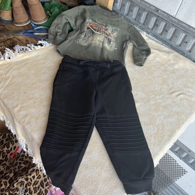 学步男孩套装尺寸 2T — 第 1/4 张图片