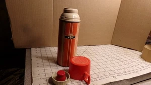 Termo King Seeley 1969 vintage rayas rojas no. 2210 con relleno de tapón de taza - Imagen 1 de 9