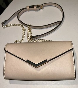 Urban Expressions NEW Purse w/Adjust Chain Strap Snap Closure Beige Gold Accents - Picture 1 of 8