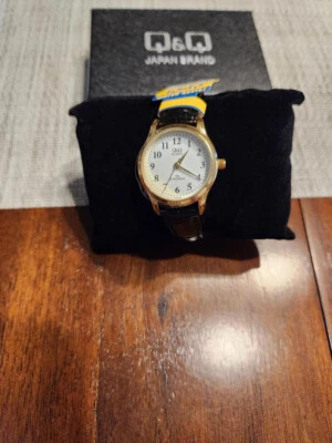 Ladies Q&Q Quartz Watch Water Resist 3 Bar/ Works - Image 1 of 3