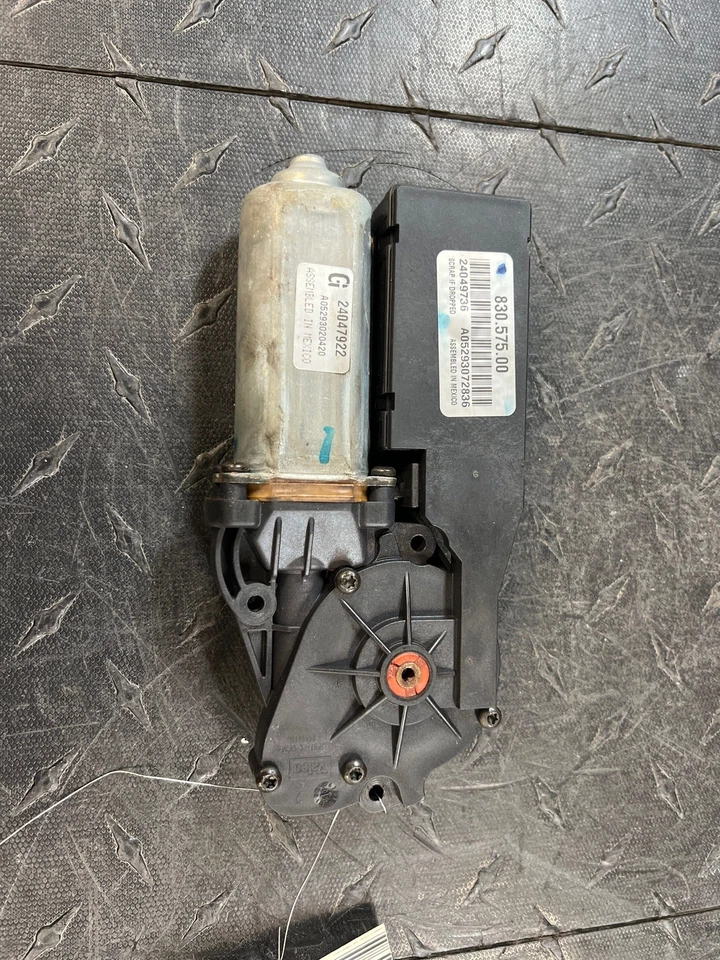 Cadillac STS 2006-2011 motor techo corredizo Foto 1 de 3