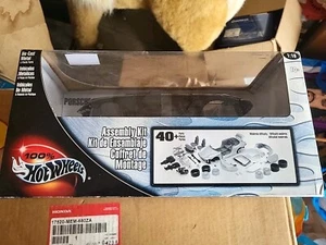 Kit di montaggio Hot Wheels Porsche 911 scala 1/18 pressofuso MIB 2002 #56841 - Foto 1 di 14