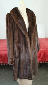 MINK COAT SAGA MINK. GREAT BRIGHTNESS. SIZE 44. SCANDINAVIA. XXTH - Picture 1 of 1