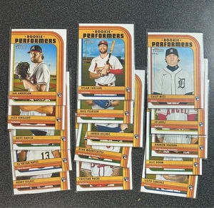 Juego completo de 15 cartas Topps Heritage Rookie Performers 2021 - Imagen 1 de 1
